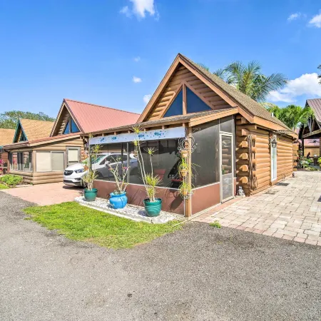 Okeechobee Cabin in Waterfront Community w/ Dock!
