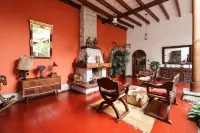 w Spacious 12br Stay w Pool BBQ in Pachacamac -  Privatzimmer