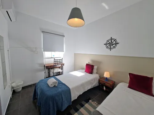Sleep & Go Faro Airport Guest House