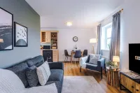 Stunning 1 Bed Flat Perfect for Business in Crewe - Hot Tub
