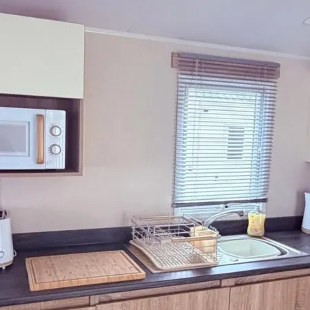 2-Bed Caravan Golden Palm