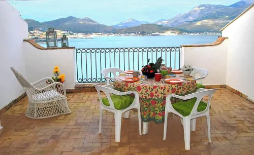 Belvedere Home with Sea View on the Gulf of Gaeta - Pet friendly