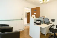 All Seasons Guest House Gatwick & Airport Parking