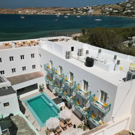 Play Paros