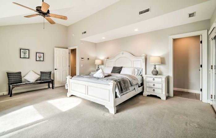 Relax Poolside! Family Getaway in Nashville Area