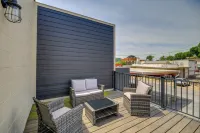 Historic Downtown Bristol Loft - Free Parking - 3-Star