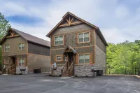 Friendly Bear Plunge is a 5br/5ba Vacation Retreat Complete With Beautiful Views - 4 étoiles