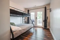 Lakefront Villa 4 / Dock Access - 3-Star