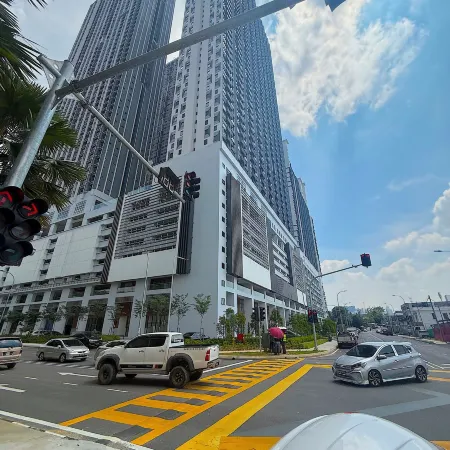 Astrum 5 Min to LRT By Serenity Homes