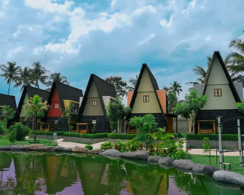 Sabda Alam Hotel & Resort Hotels near Rumah Makan Cibiuk