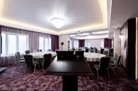 Orient Hotel - พร้อมอาหารเช้า