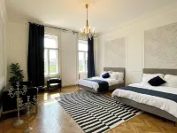 Klauzal Apartman Các khách sạn gần Cầu Xích