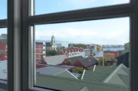 Heinason Collection - Old town & harbour - 4-Star