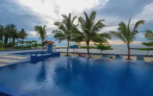Avery Coconut Island Waterpark Beach Resort Carita - Pysäköinti