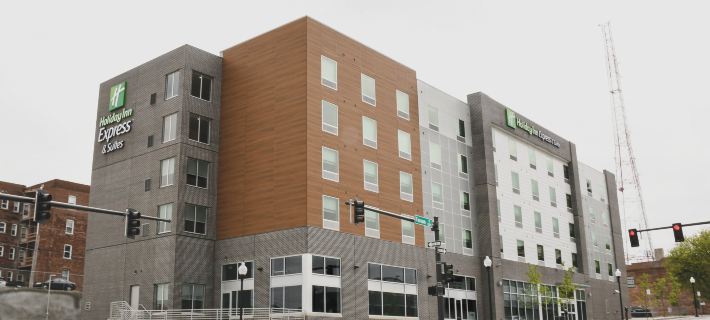 Holiday Inn Express & Suites OMAHA DOWNTOWN - OLD MARKET by IHG Hotels in Omaha