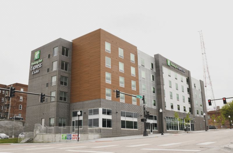 Holiday Inn Express & Suites Omaha Downtown - OLD Market by IHG