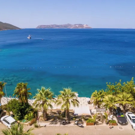 Hera Hotel