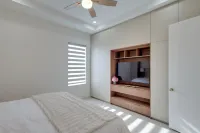 Modern Couples Condo, 4 Mi to Downtown Mcallen! - Kondo