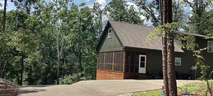 Brand new beautiful, quiet, and spacious 3-bedroom house next to Pickwick Lake Hotels in Hardin County