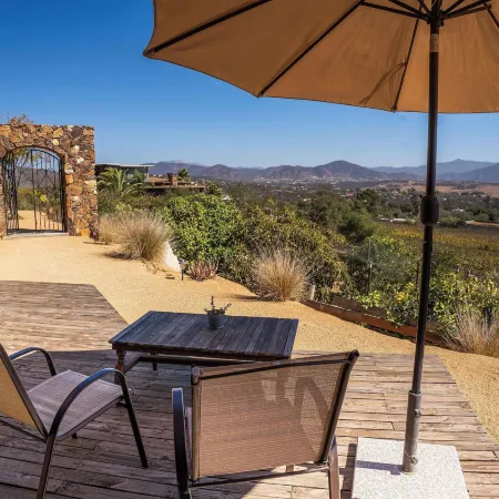 Rancho Cien Piedras