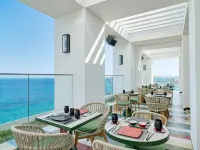 NYX Hotel Limassol by Leonardo Hotels - parking