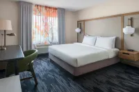 Fairfield Inn & Suites Woodbridge - breakfast