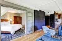 Four Points by Sheraton St. Catharines Niagara Suites - 3-Star