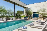 The Viv Hotel, Anaheim, a Tribute Portfolio Hotel - Kolam Atas Bumbung