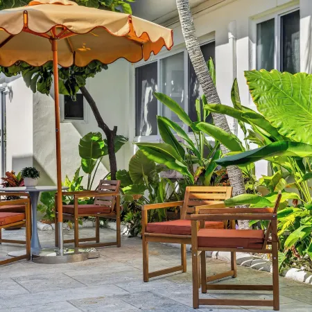 Tiana Beach Inn