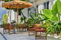 Tiana Beach Inn - 2 stjerner