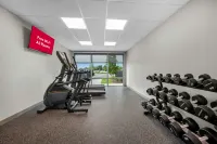 HomeTowne Studios by Red Roof Fort Myers - Kuntosalit