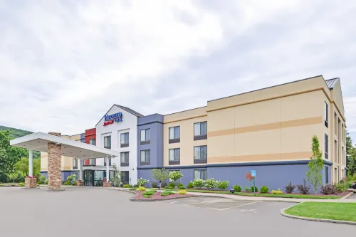 Fairfield Inn Corning Riverside - Pools