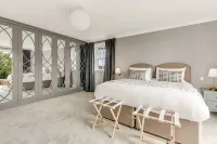 Port Hill House with Heated Outdoor Pool - 2-Star