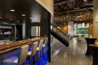 Aloft Wilmington at Coastline Center - bar