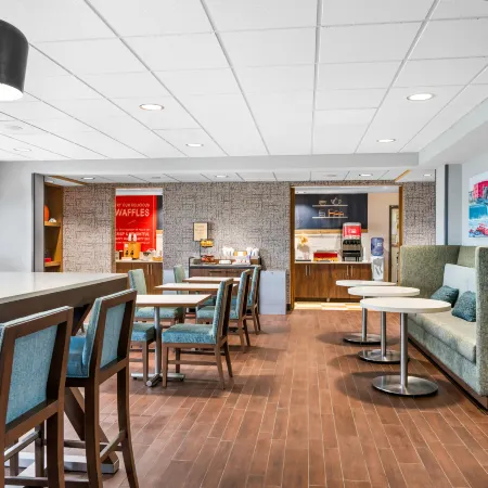 Hampton Inn Grand Rapids-North