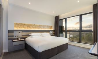 DoubleTree by Hilton Edinburgh - Queensferry Crossing
