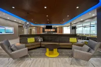 SpringHill Suites Holland - Pools