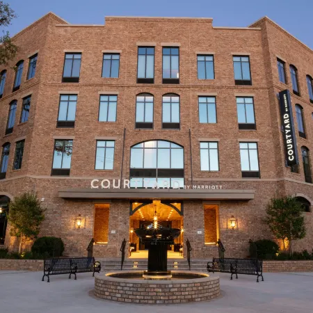Courtyard Thomasville Downtown