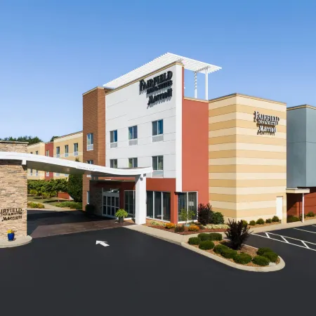 Fairfield Inn & Suites London