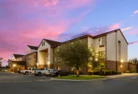 Red Roof Inn & Suites Savannah Airport - 2-Star