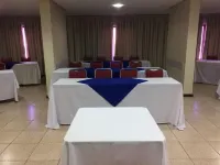 Rios Hotel - parking
