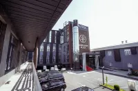 Tauke Khan Plaza - parking