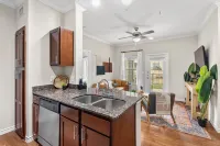 Beautiful 1BR with Comfort and Style PEC 2106 - Apartments