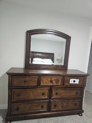 Guest Suite in South West Calgary - Bungalows
