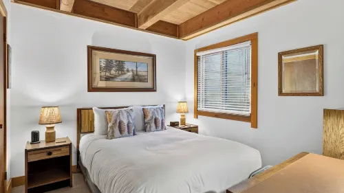 Northstar Pines by Avantstay Pine-view Deck Shared Pool + Spa Steps to Northstar Shuttle - واي فاي