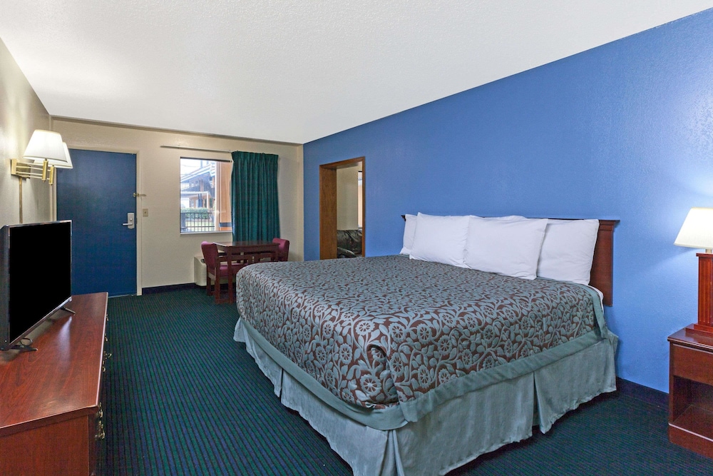 Days Inn by Wyndham Oklahoma City Fairground