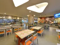 Harris Hotel & Conventions Ciumbuleuit - Bandung Hotels in Bandung City