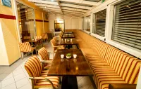 Parkhotel Lindenhof - Kostenlose PARKPLÄTZE - bar