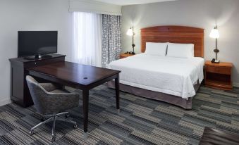 Hampton Inn & Suites Tulare