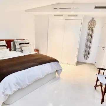 Luxury Apartment Overlooking Javea Bay and Mountains